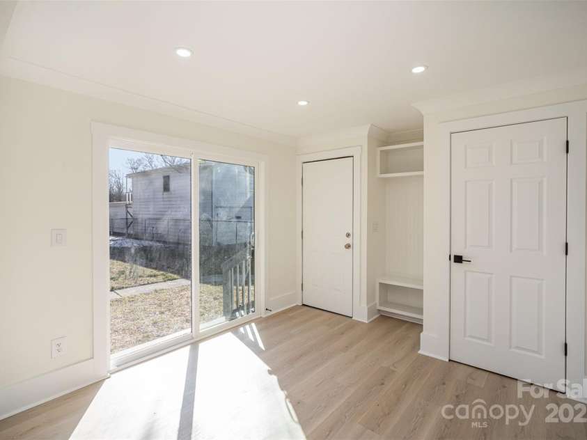 922 Grace Avenue, Kannapolis, NC 28083.  MLS# CAR4225589, YatesRealty ID 11451. 