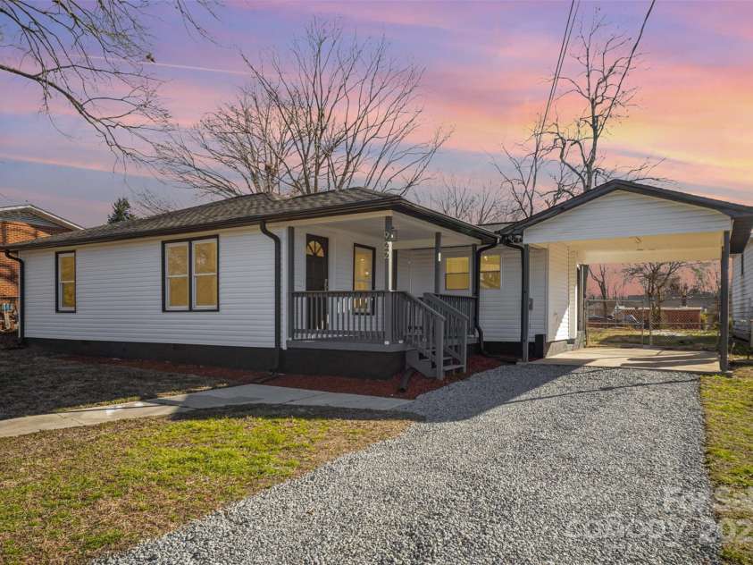 922 Grace Avenue, Kannapolis, NC 28083.  MLS# CAR4225589, YatesRealty ID 11451. 