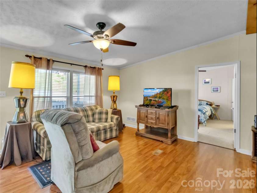 233 Fourth Street, Waynesville, NC 28786.  MLS# CAR4366835, YatesRealty ID 11452. 