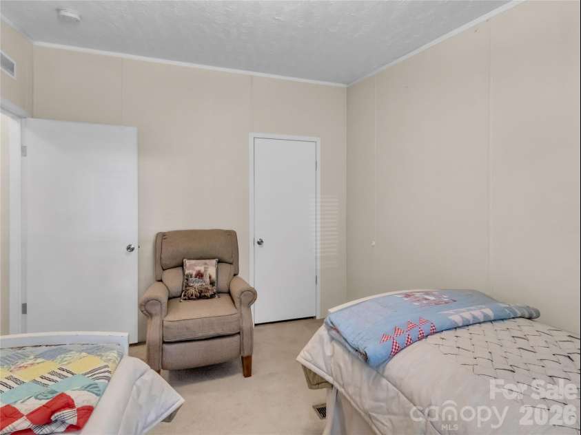 233 Fourth Street, Waynesville, NC 28786.  MLS# CAR4366835, YatesRealty ID 11452. 