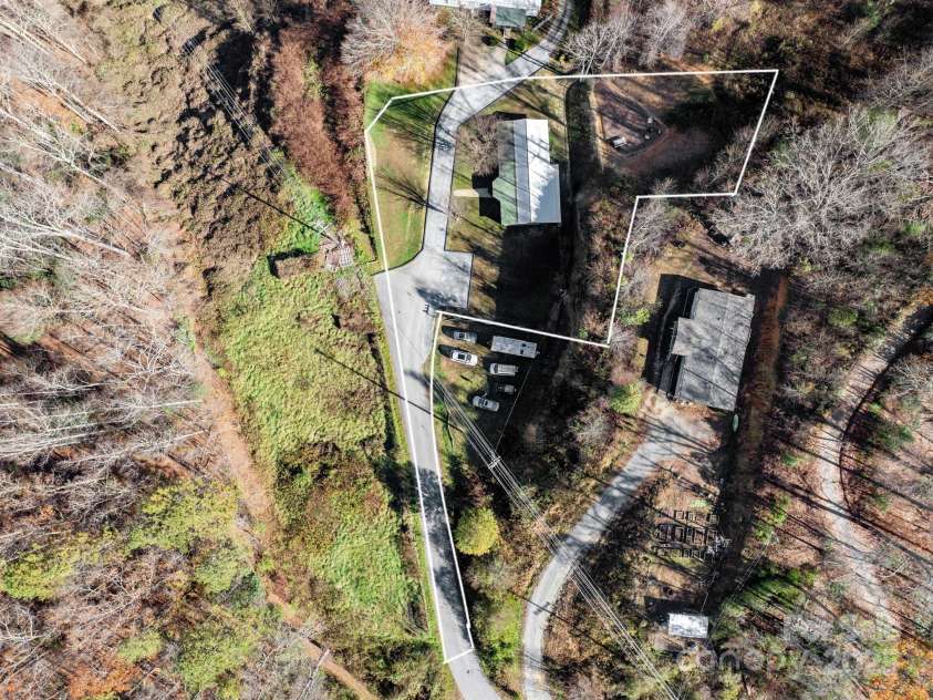 456 Newtown Road, Rosman, NC 28772.  MLS# CAR4249436, YatesRealty ID 11452. Ample space for those seeking a retreat in the mountains with room for their RV.
