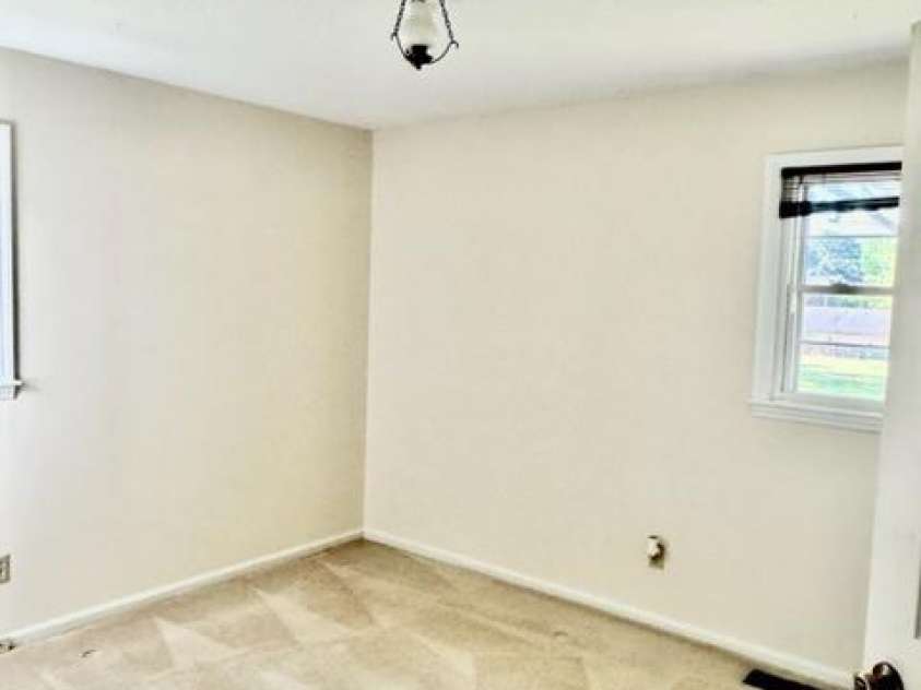 127 Edgeway Road, Mooresville, NC 28117.  MLS# CAR4248332, YatesRealty ID 11453. 2nd bedroom