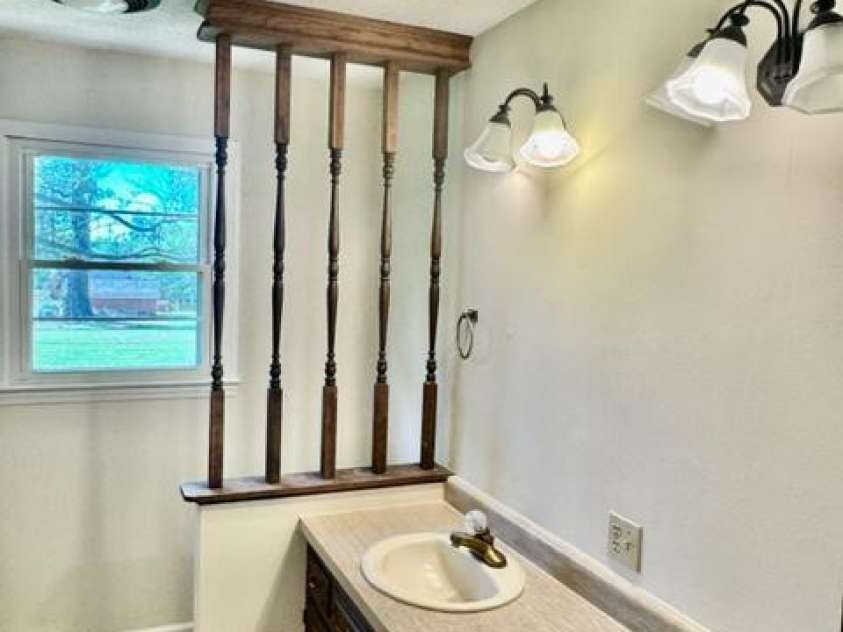 127 Edgeway Road, Mooresville, NC 28117.  MLS# CAR4248332, YatesRealty ID 11453. 