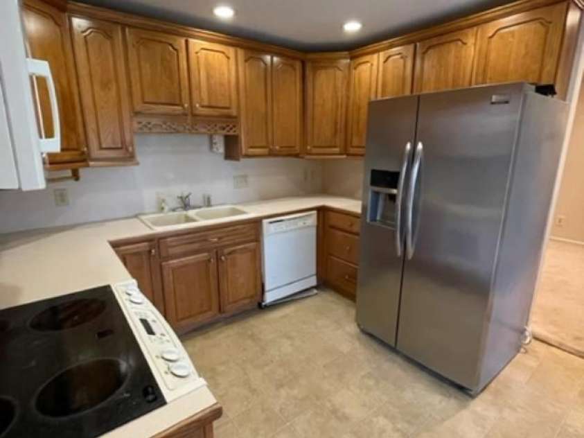 127 Edgeway Road, Mooresville, NC 28117.  MLS# CAR4248332, YatesRealty ID 11453. Kitchen