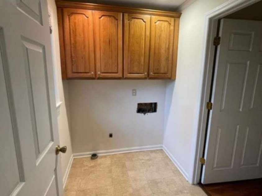 127 Edgeway Road, Mooresville, NC 28117.  MLS# CAR4248332, YatesRealty ID 11453. Laundry