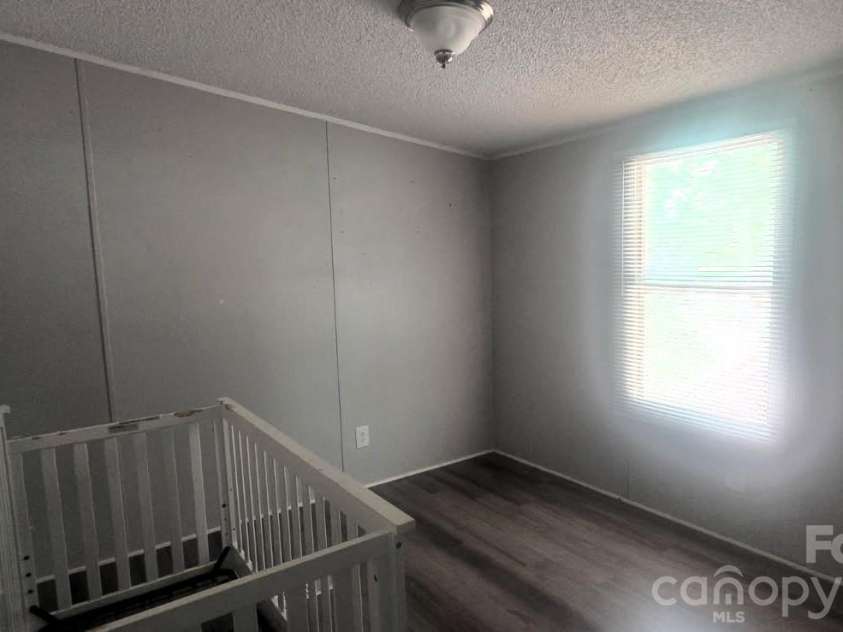 4412 Eagle Chase Drive, Charlotte, NC 28216.  MLS# CAR4362183, YatesRealty ID 11454. 