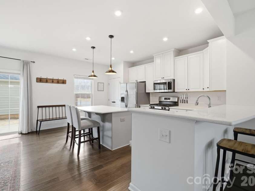 4135 Audubon Park Drive, Charlotte, NC 28217.  MLS# CAR4345129, YatesRealty ID 11455. 