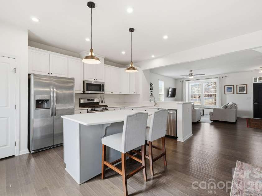 4135 Audubon Park Drive, Charlotte, NC 28217.  MLS# CAR4345129, YatesRealty ID 11455. 