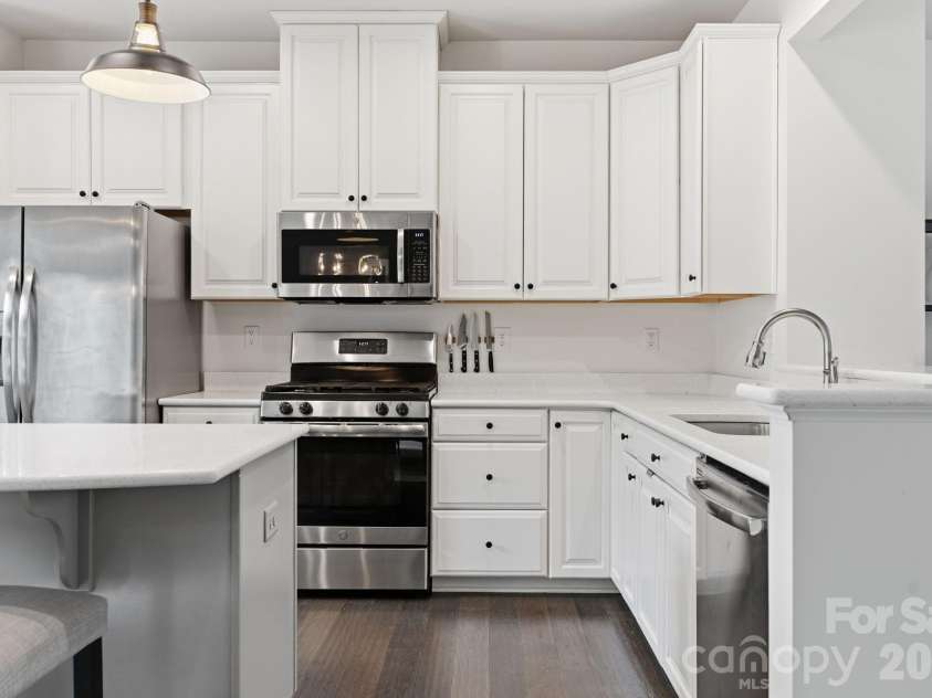 4135 Audubon Park Drive, Charlotte, NC 28217.  MLS# CAR4345129, YatesRealty ID 11455. 