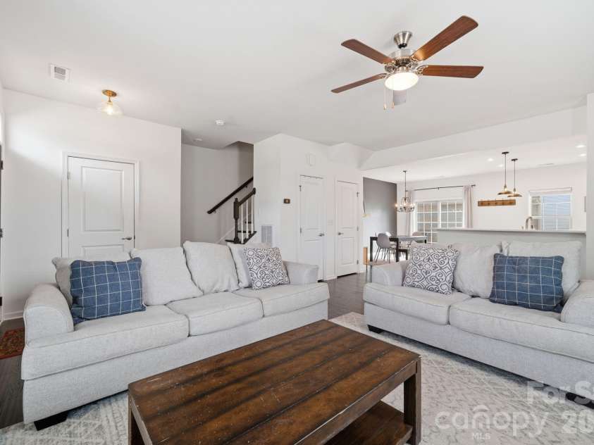 4135 Audubon Park Drive, Charlotte, NC 28217.  MLS# CAR4345129, YatesRealty ID 11455. 