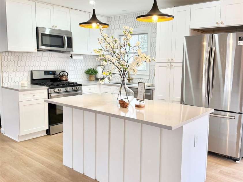 3524 Donovan Place, Charlotte, NC 28215.  MLS# CAR4333901, YatesRealty ID 11456. 