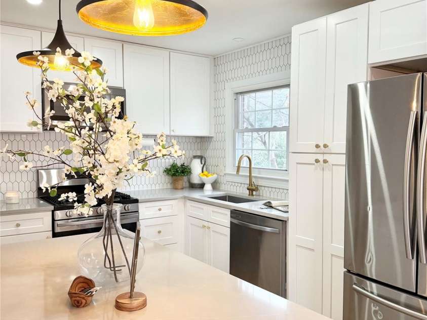 3524 Donovan Place, Charlotte, NC 28215.  MLS# CAR4333901, YatesRealty ID 11456. 