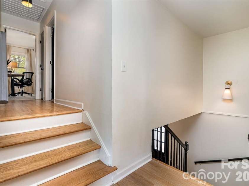 3524 Donovan Place, Charlotte, NC 28215.  MLS# CAR4333901, YatesRealty ID 11456. 