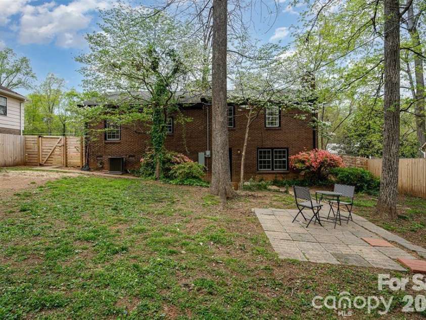 3524 Donovan Place, Charlotte, NC 28215.  MLS# CAR4333901, YatesRealty ID 11456. 