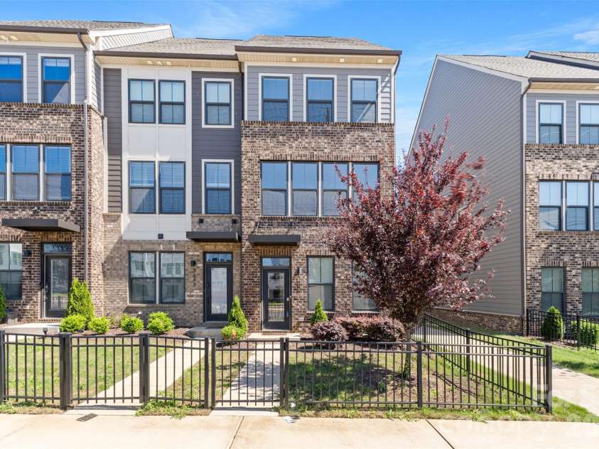 3645 Tryon Street, Charlotte, NC 28217.  MLS# CAR4231696, YatesRealty ID 11458. 2 car garage, rooftop terrace. 