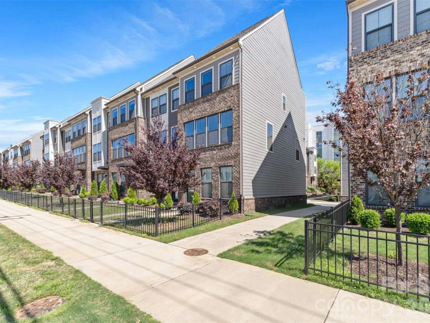 3645 Tryon Street, Charlotte, NC 28217.  MLS# CAR4231696, YatesRealty ID 11458. 
