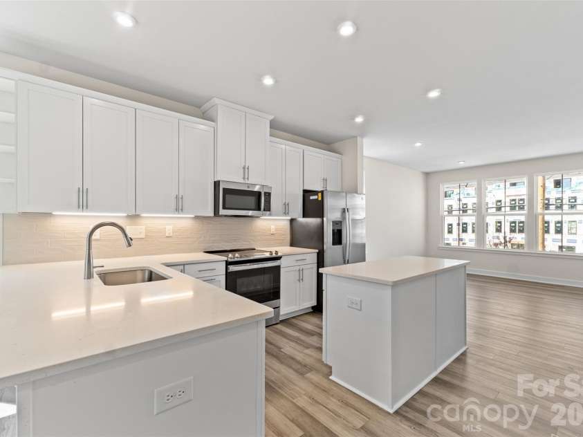 3645 Tryon Street, Charlotte, NC 28217.  MLS# CAR4231696, YatesRealty ID 11458. 