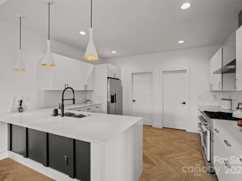 41 Alaskan Drive, Leicester, NC 28748.  MLS# CAR4231149, YatesRealty ID 11458. 