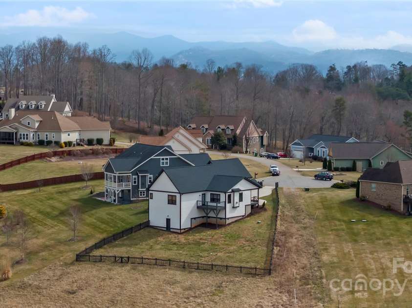 41 Alaskan Drive, Leicester, NC 28748.  MLS# CAR4231149, YatesRealty ID 11458. 