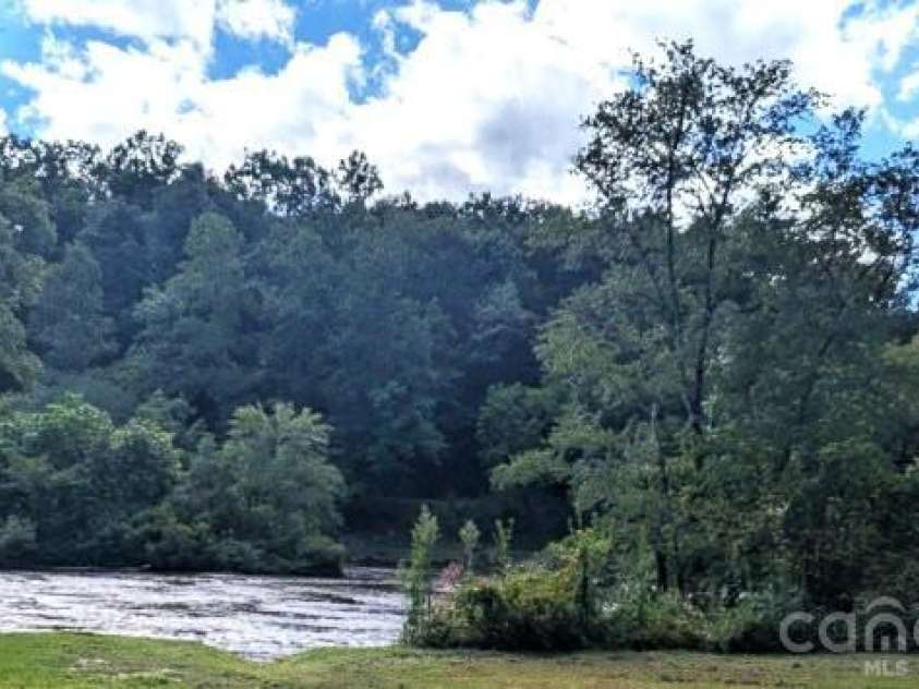 10 Rio Bravo Drive, Sylva, NC 28779.  MLS# CAR4296478, YatesRealty ID 1146. Commons area