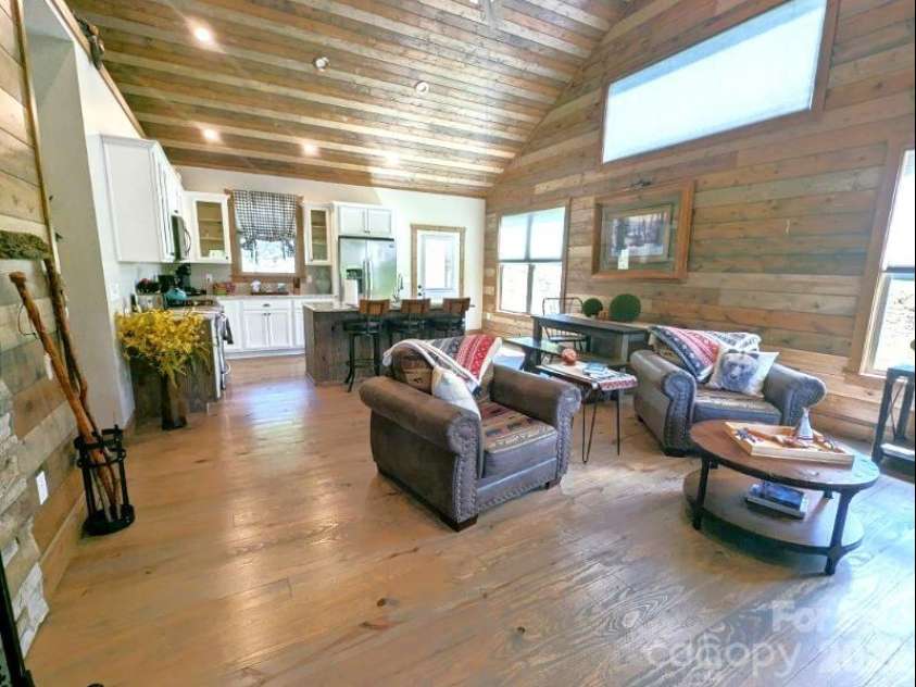 10 Rio Bravo Drive, Sylva, NC 28779.  MLS# CAR4296478, YatesRealty ID 1146. Entering wow