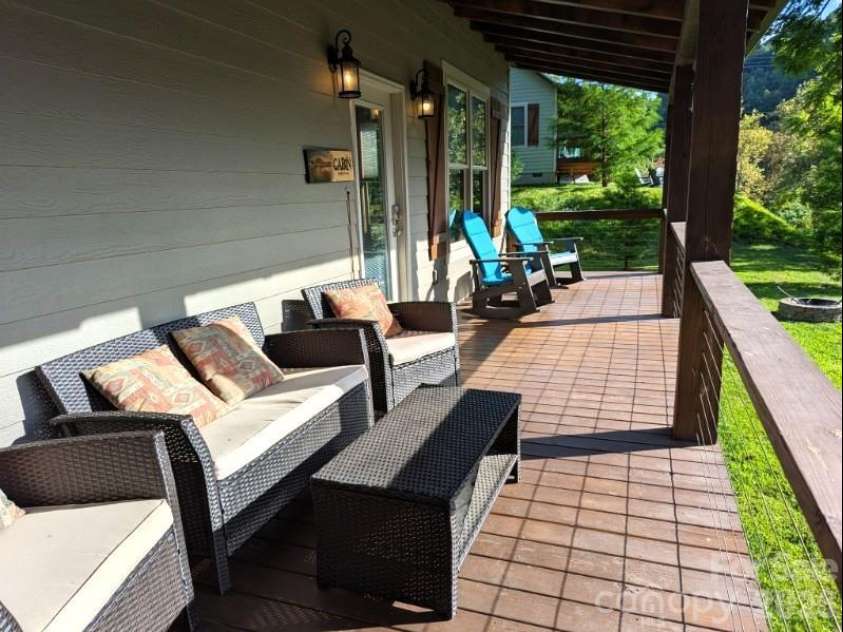 10 Rio Bravo Drive, Sylva, NC 28779.  MLS# CAR4296478, YatesRealty ID 1146. Room for guest to view