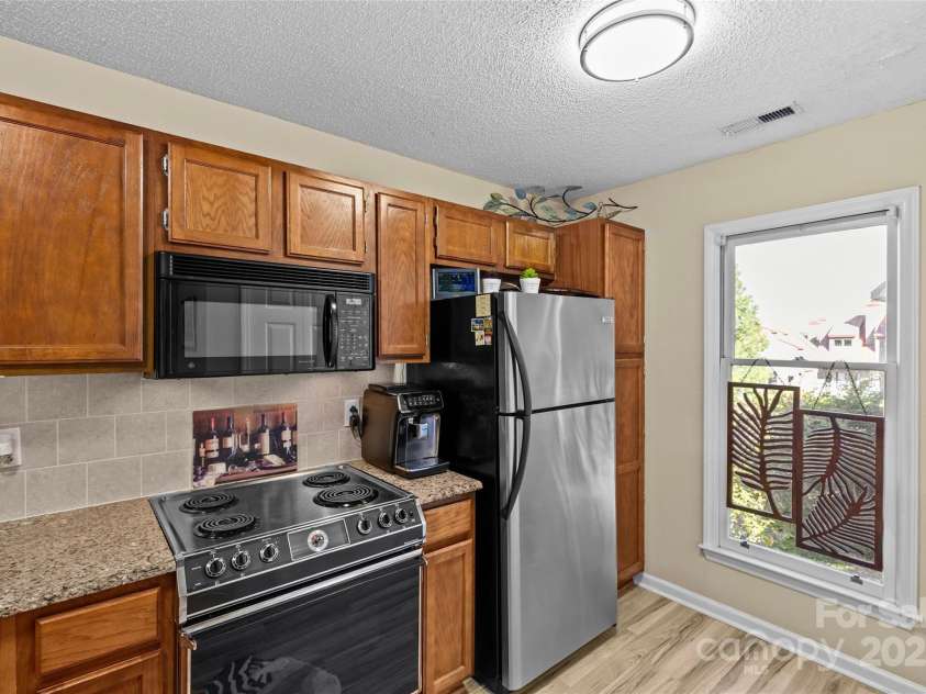 9029 J M Keynes Drive, Charlotte, NC 28262.  MLS# CAR4314390, YatesRealty ID 1146. 