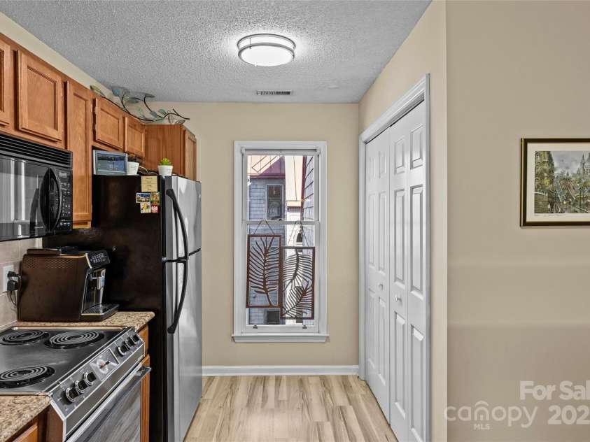 9029 J M Keynes Drive, Charlotte, NC 28262.  MLS# CAR4314390, YatesRealty ID 1146. 