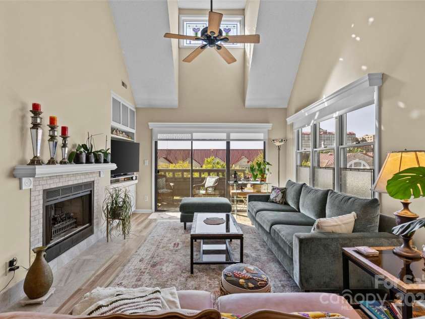 9029 J M Keynes Drive, Charlotte, NC 28262.  MLS# CAR4314390, YatesRealty ID 1146. 