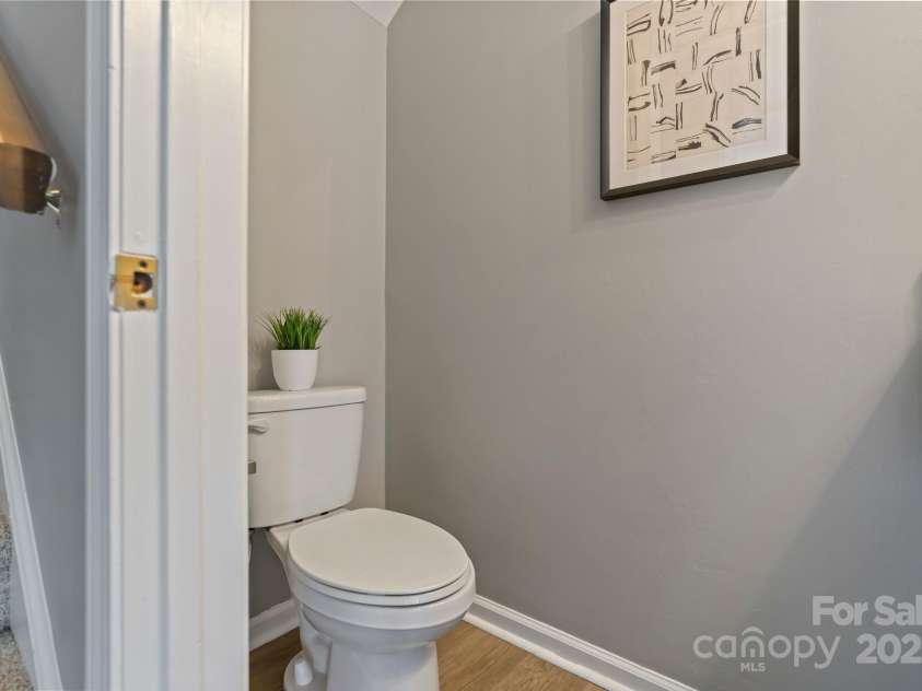419 8th Street, Charlotte, NC 28202.  MLS# CAR4235854, YatesRealty ID 11460. 