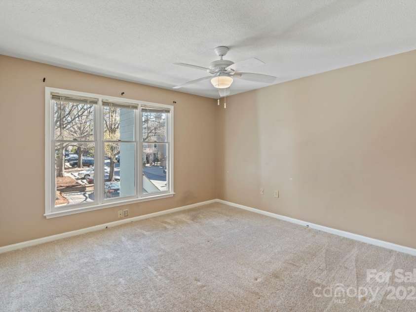 419 8th Street, Charlotte, NC 28202.  MLS# CAR4235854, YatesRealty ID 11460. 