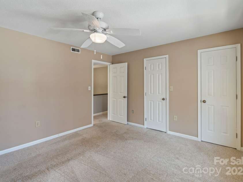 419 8th Street, Charlotte, NC 28202.  MLS# CAR4235854, YatesRealty ID 11460. 