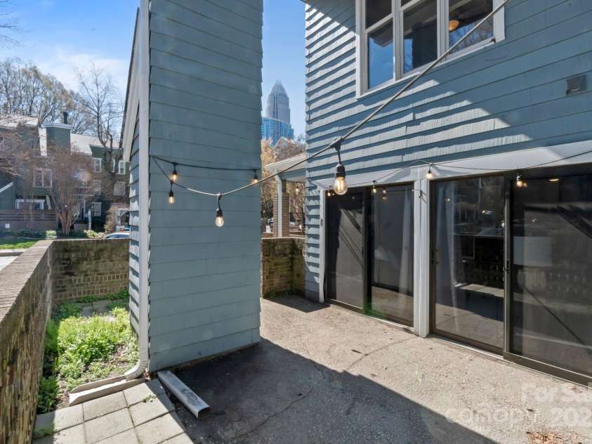 419 8th Street, Charlotte, NC 28202.  MLS# CAR4235854, YatesRealty ID 11460. 