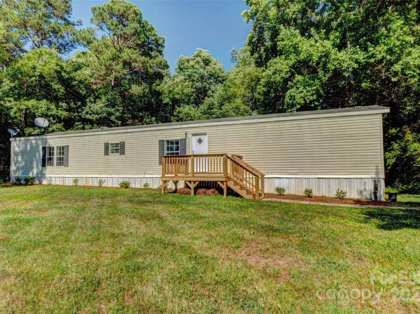 126 Racine Drive, Cherryville, NC 28021.  MLS# CAR4251790, YatesRealty ID 11461. 