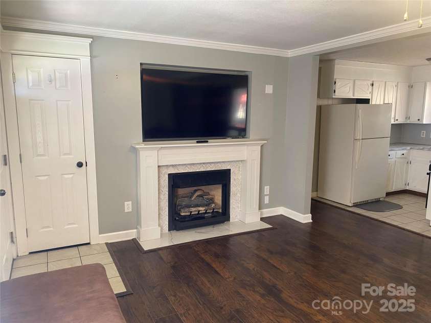 406 Sam J Byrd Road, Burnsville, NC 28714.  MLS# CAR4243767, YatesRealty ID 11462. 