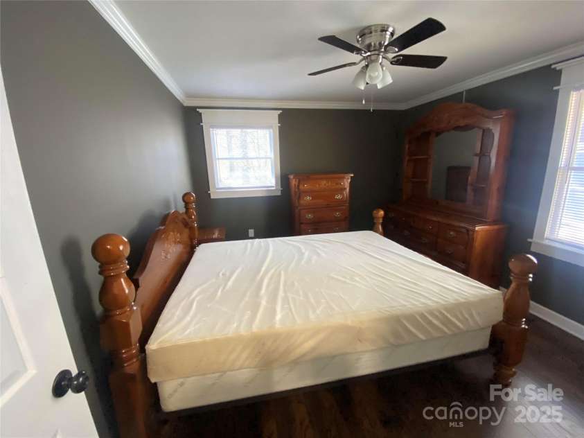 406 Sam J Byrd Road, Burnsville, NC 28714.  MLS# CAR4243767, YatesRealty ID 11462. 