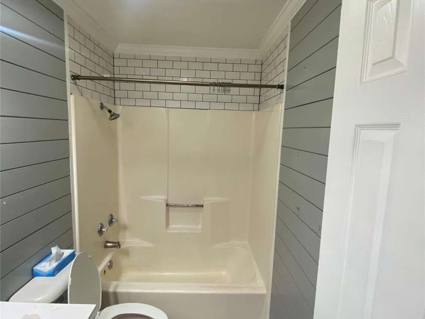 406 Sam J Byrd Road, Burnsville, NC 28714.  MLS# CAR4243767, YatesRealty ID 11462. 