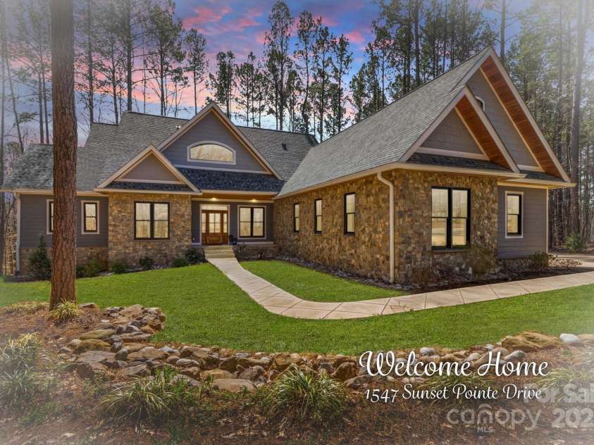 1547 Sunset Pointe Drive, Salisbury, NC 28146.  MLS# CAR4227332, YatesRealty ID 11463. 