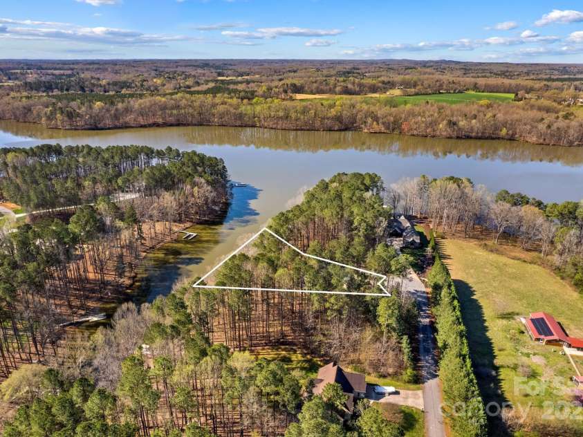 1547 Sunset Pointe Drive, Salisbury, NC 28146.  MLS# CAR4227332, YatesRealty ID 11463. 