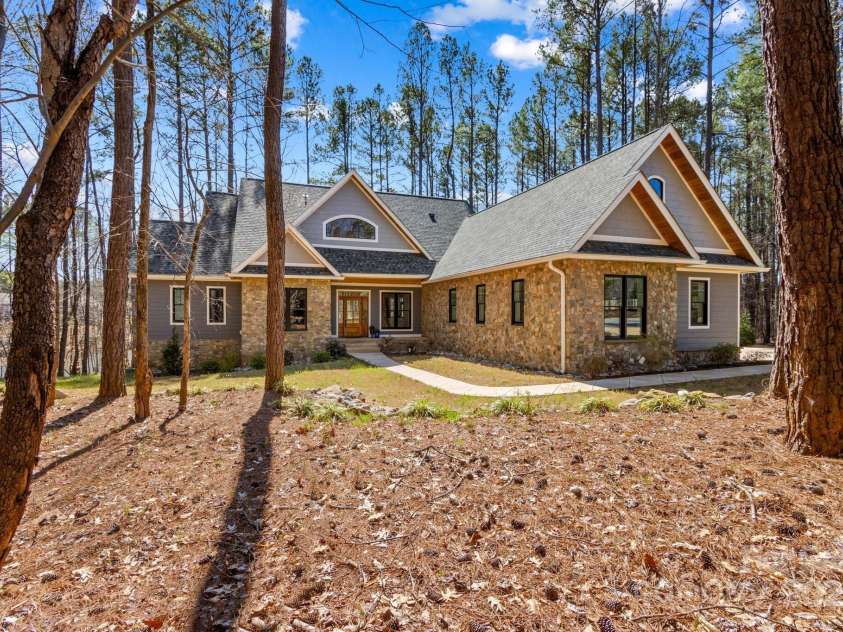 1547 Sunset Pointe Drive, Salisbury, NC 28146.  MLS# CAR4227332, YatesRealty ID 11463. 