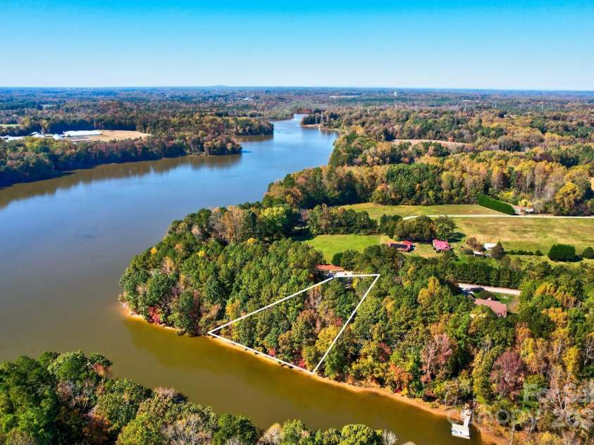 1547 Sunset Pointe Drive, Salisbury, NC 28146.  MLS# CAR4227332, YatesRealty ID 11463. 