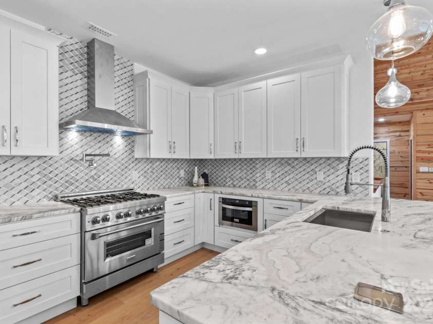 1547 Sunset Pointe Drive, Salisbury, NC 28146.  MLS# CAR4227332, YatesRealty ID 11463. 