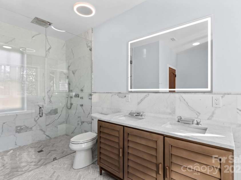 1547 Sunset Pointe Drive, Salisbury, NC 28146.  MLS# CAR4227332, YatesRealty ID 11463. 