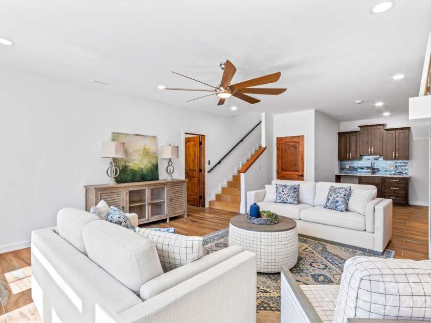 1547 Sunset Pointe Drive, Salisbury, NC 28146.  MLS# CAR4227332, YatesRealty ID 11463. 