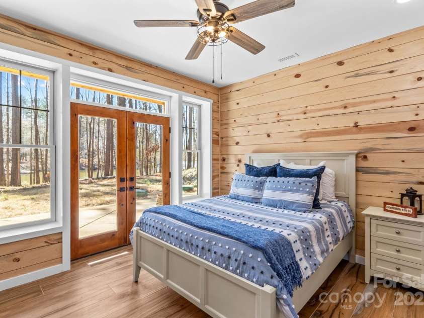 1547 Sunset Pointe Drive, Salisbury, NC 28146.  MLS# CAR4227332, YatesRealty ID 11463. 