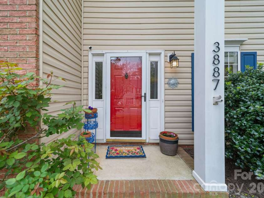 3887 Longwood Drive, Concord, NC 28027.  MLS# CAR4360654, YatesRealty ID 11463. 