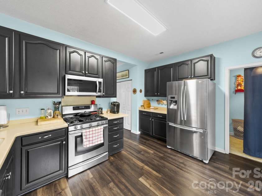 3887 Longwood Drive, Concord, NC 28027.  MLS# CAR4360654, YatesRealty ID 11463. 