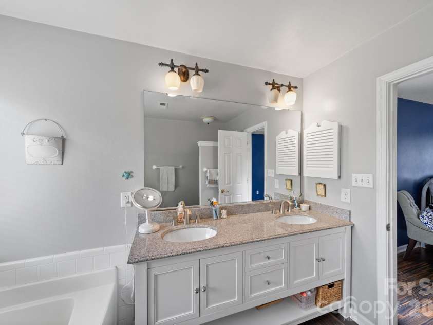 3887 Longwood Drive, Concord, NC 28027.  MLS# CAR4360654, YatesRealty ID 11463. 