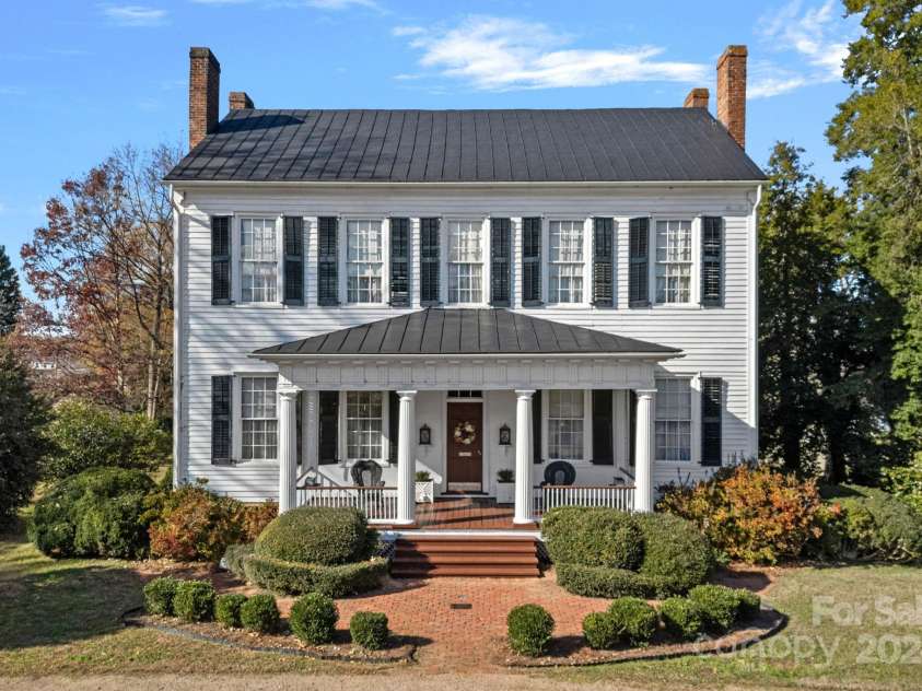 104 Leslie Loop, Mooresville, NC 28115.  MLS# CAR4195674, YatesRealty ID 11464. Mount Mourne Plantation c.1836