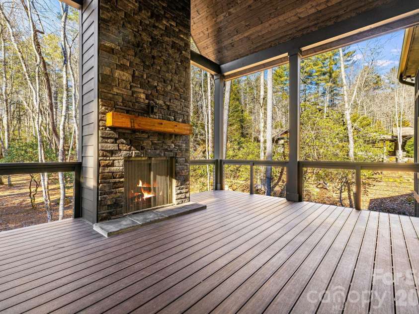 202 Lakeshore Drive, Sapphire, NC 28774.  MLS# CAR4362741, YatesRealty ID 11464. 